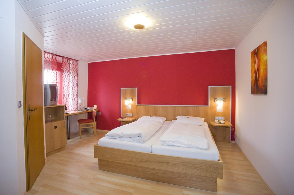 Hotel Restaurant Reichsadler Buchen  Esterno foto