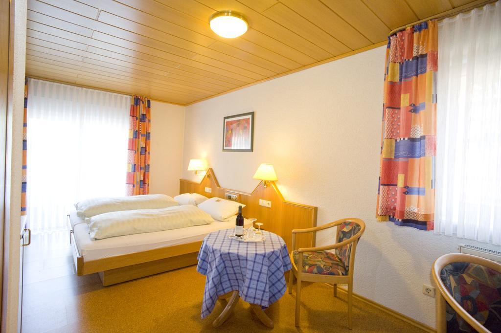 Hotel Restaurant Reichsadler Buchen  Esterno foto